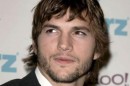 Ashton Kutcher Emeraldcityguy 100704 Ashton Kutcher Lidera Lista Dos Mais Bem Pagos Da Televisão Americana