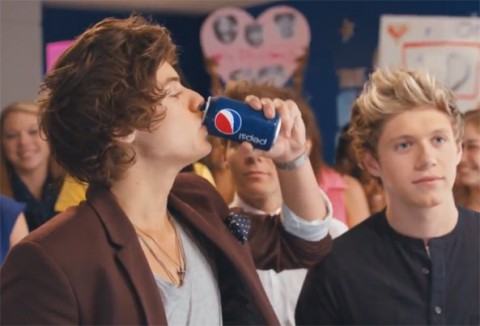 Pepsi Commercial With Harry One Direction São As Estrelas Do Novo Anúncio Da Pepsi (Com Vídeo)