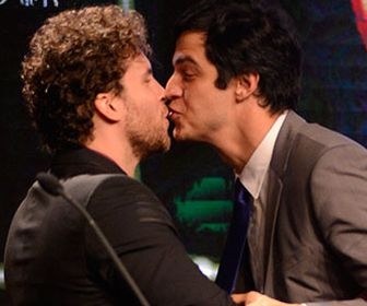 Mateus Solano Thiago Fragosos Canal Do Peru Desaconselha Visualização De Cena De Beijo Gay Em «Amor À Vida»