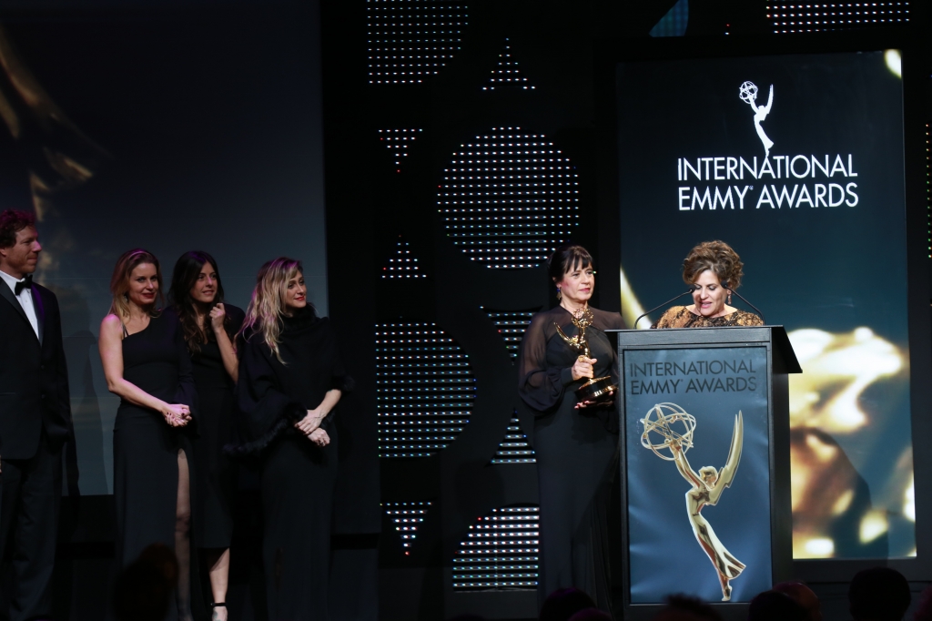 Joia Rara Vence O Emmy Internacinal De Melhor Novela Autores E Diretores De «Joia Rara» Felizes Com Emmy