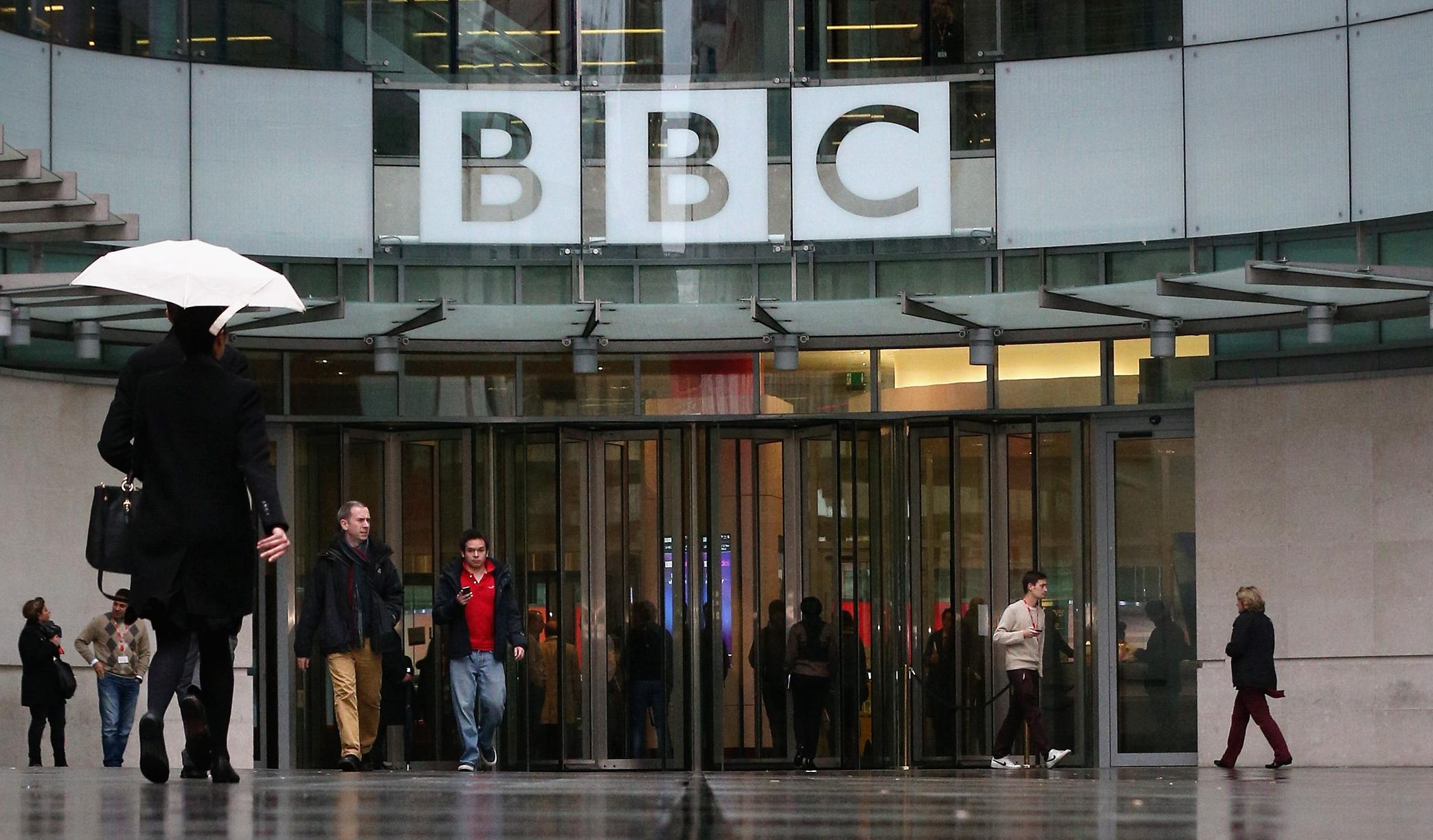 bbc BBC evacuada depois de alerta de bomba