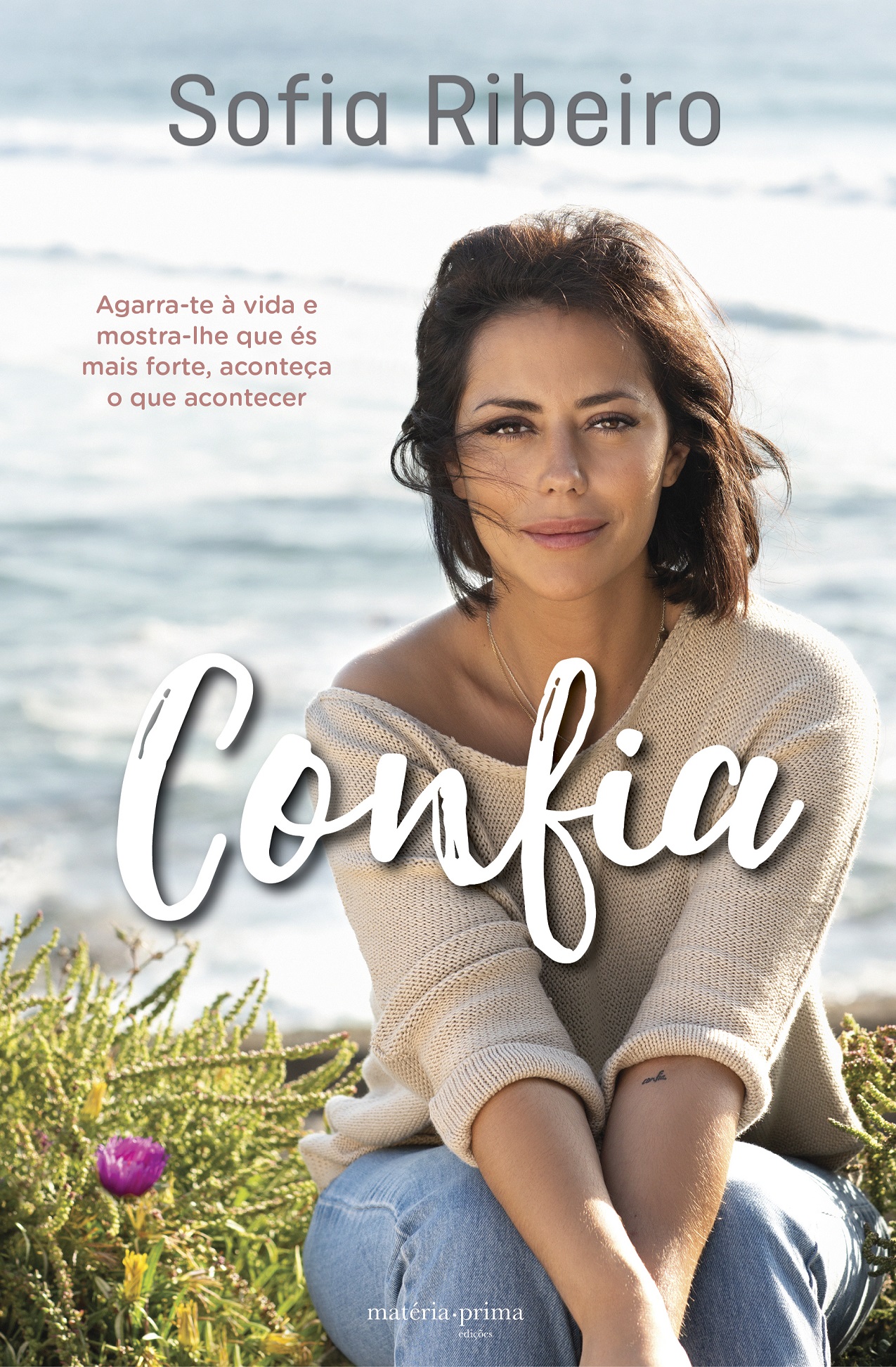 Sofia Ribeiro Livro Confia Atriz Da Tvi Lança O Seu Primeiro Livro