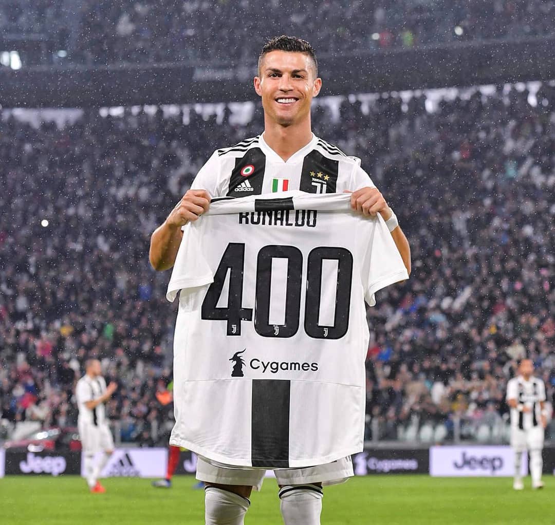 Cristiano Ronaldo 400 Golos 1 Monumental: Cristiano Ronaldo Quase Que Dá Trambolhão Enquanto Treina