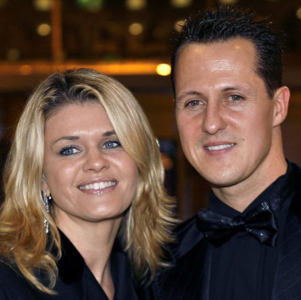 2 Ainda em recuperação, Michael Schumacher celebra dia especial