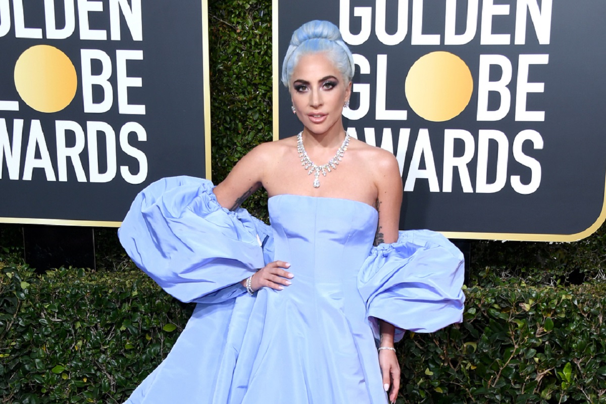 lady gaga 1 Cópia Lady Gaga deslumbra nos Globos de Ouro com visual milionário