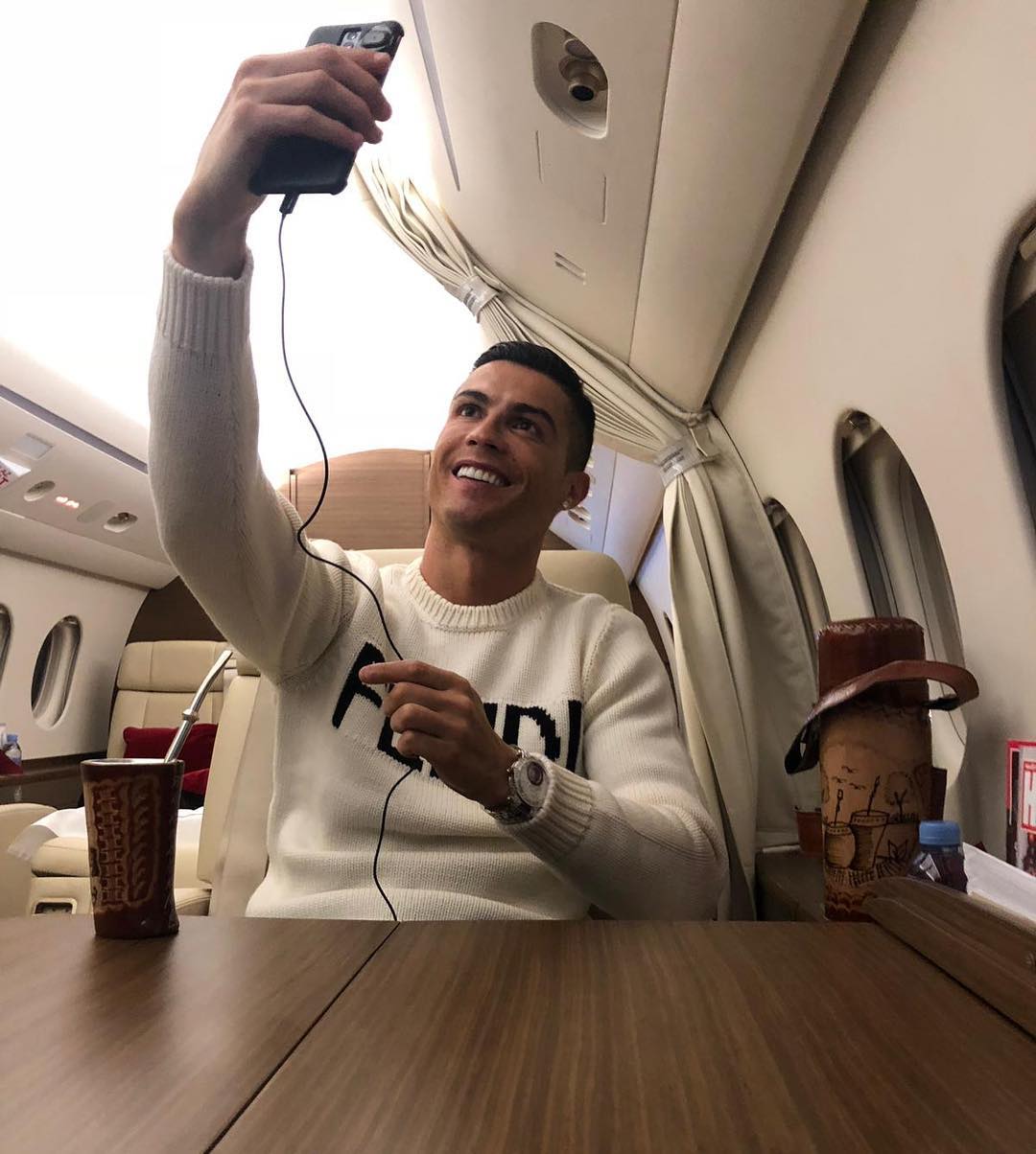Ronaldo 5 Fotografia De Cristiano Ronaldo Alvo De Muitas Críticas Nas Redes Sociais