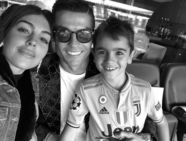 Cristiano Ronaldo Katia Aveiro Partilha Fotografia Do Filho Com Ronaldo E Georgina
