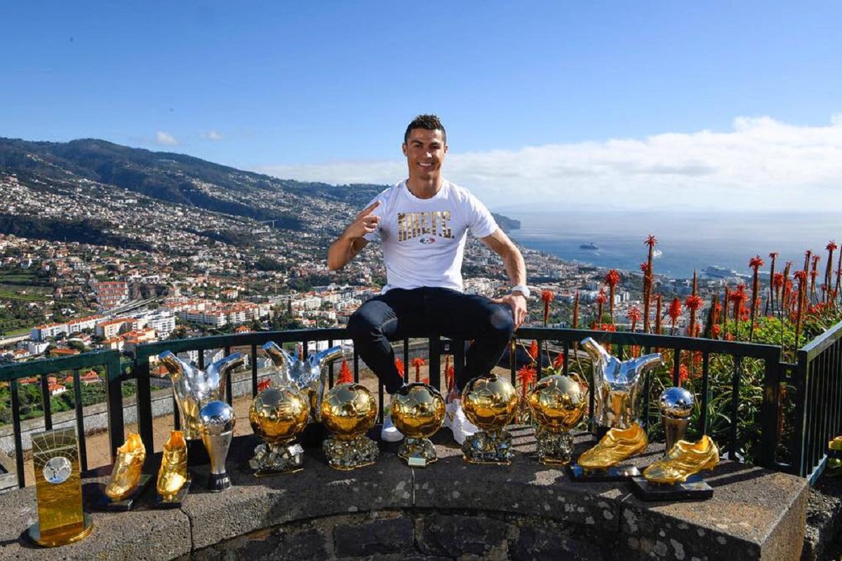 Ronaldo 1 Cristiano Ronaldo Mostra A Sua Nova 'Bomba' De 700 Mil Euros