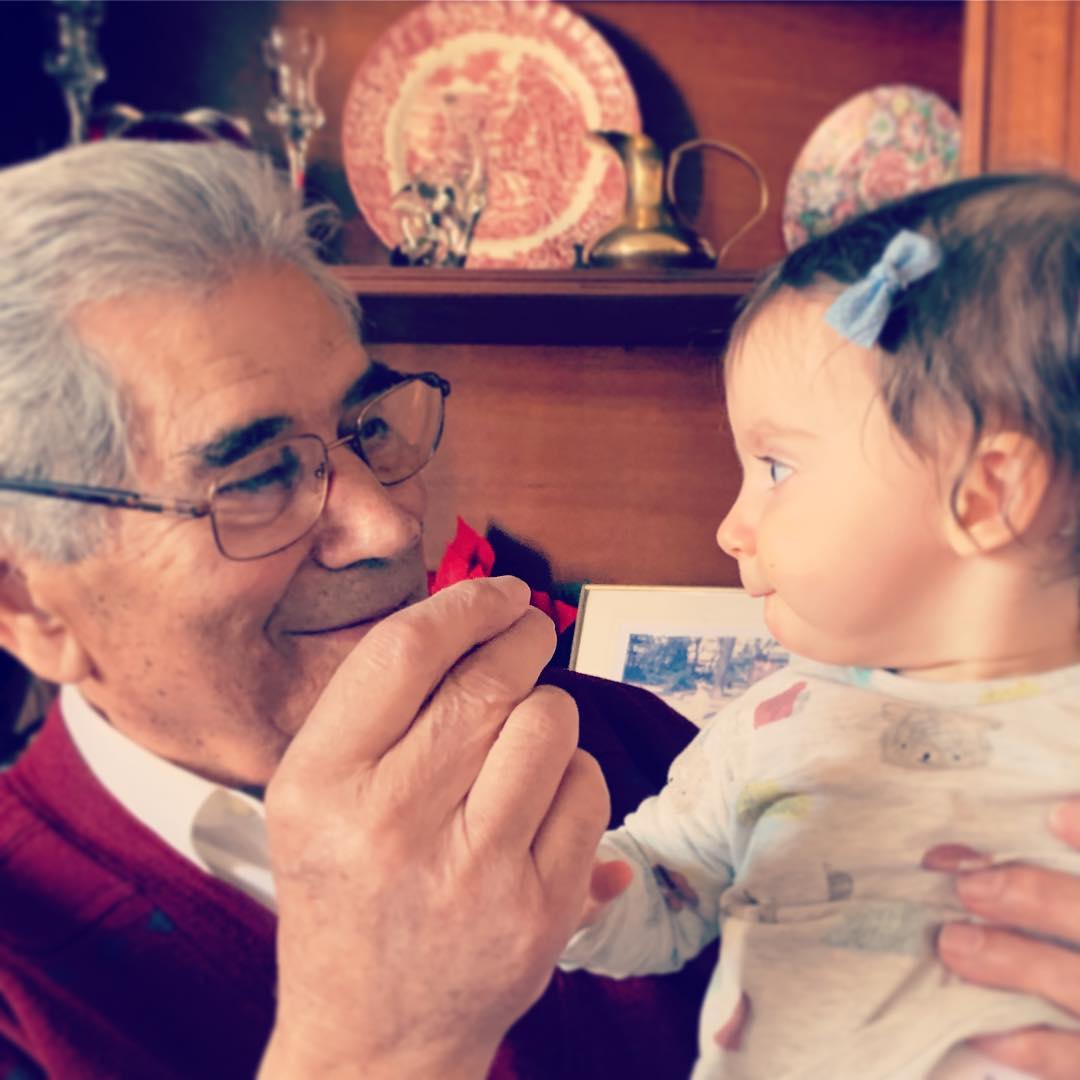 andreia rodrigues alice bisavo Andreia Rodrigues partilha ternurenta fotografia da filha com o bisavô