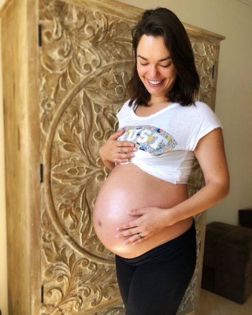 Melânia Barrigão! Melânia Gomes está na reta final da gravidez