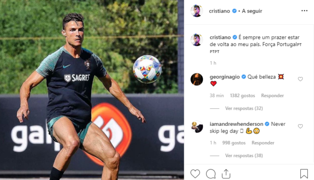 Sem Título Cristiano Ronaldo Feliz Ao Lado Da Seleção Nacional