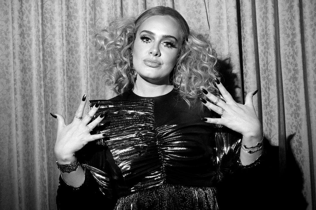 adele2 "Estou pronta para olhar para cima": A mensagem de Adele em dia de aniversário