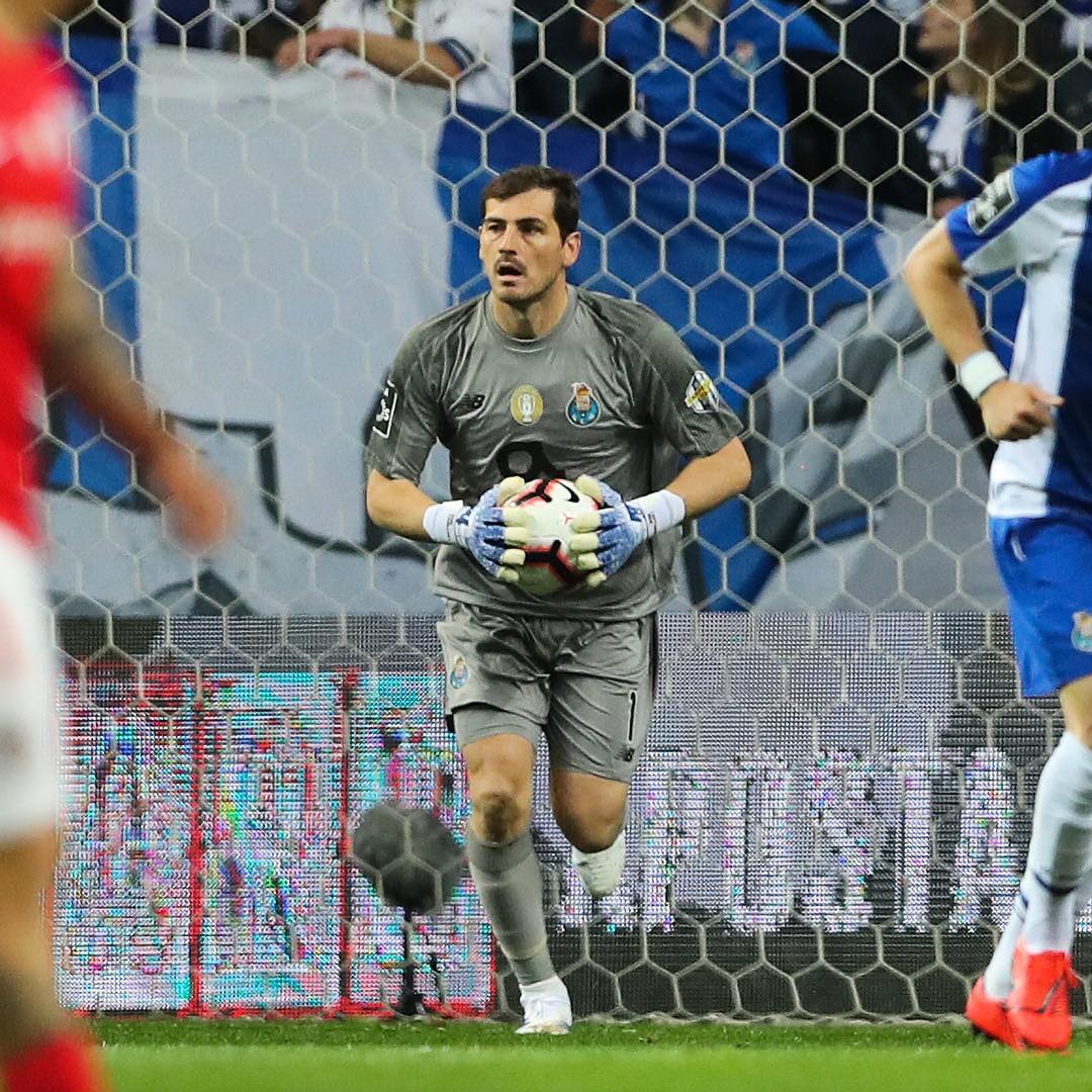 Iker Casillas Iker Casillas Abandona Baliza Do Fc Porto