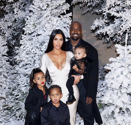 kim kardashian Kim Kardashian gasta mais de um milhão de dólares com os filhos