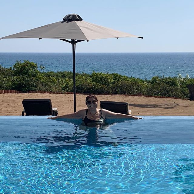 64676593 223655675261689 6451958764761048864 n Dolores Aveiro exibe-se na piscina a apanhar sol: "Começaram as férias"