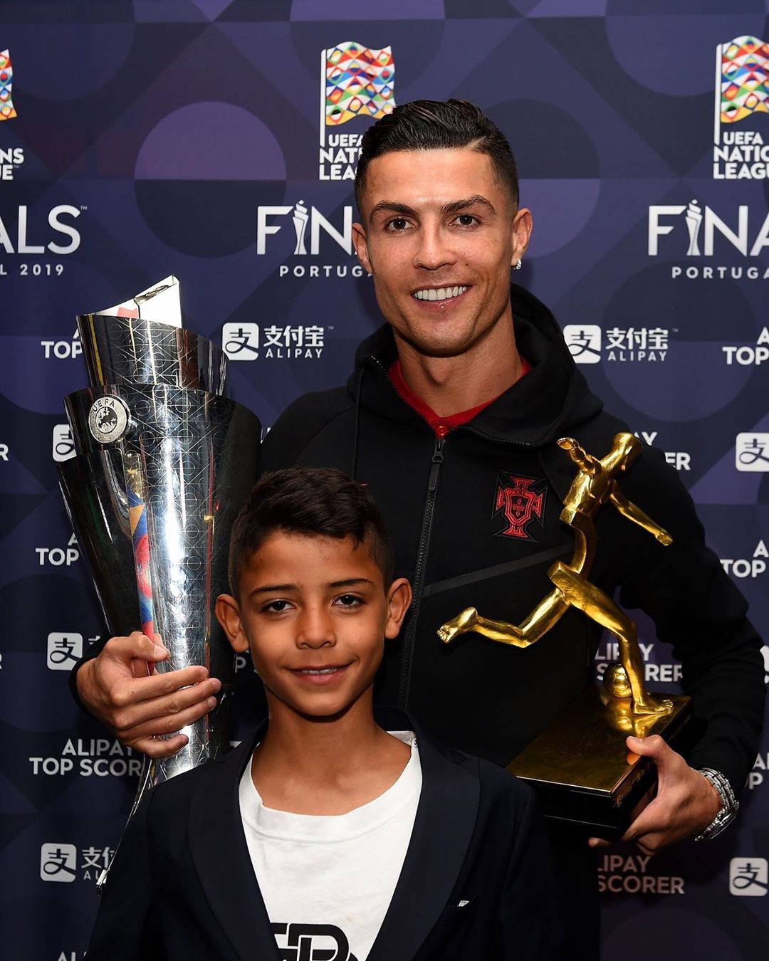 Cristiano1 Após Vitória De Portugal, Cristiano Ronaldo Faz Homenagem À Família
