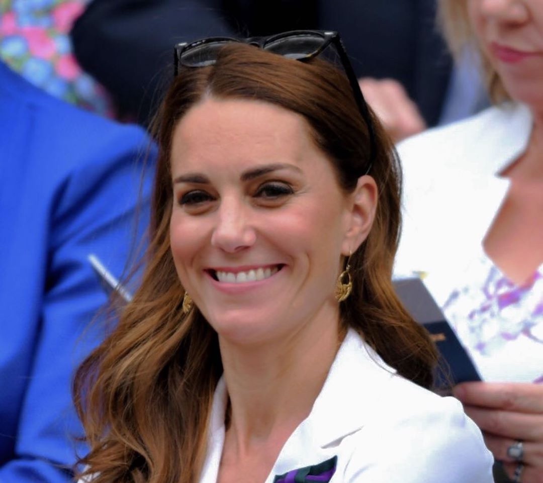 Kate Middleton Kate Middleton Com Look Desportivo E Elegante Em Jogo De Ténis