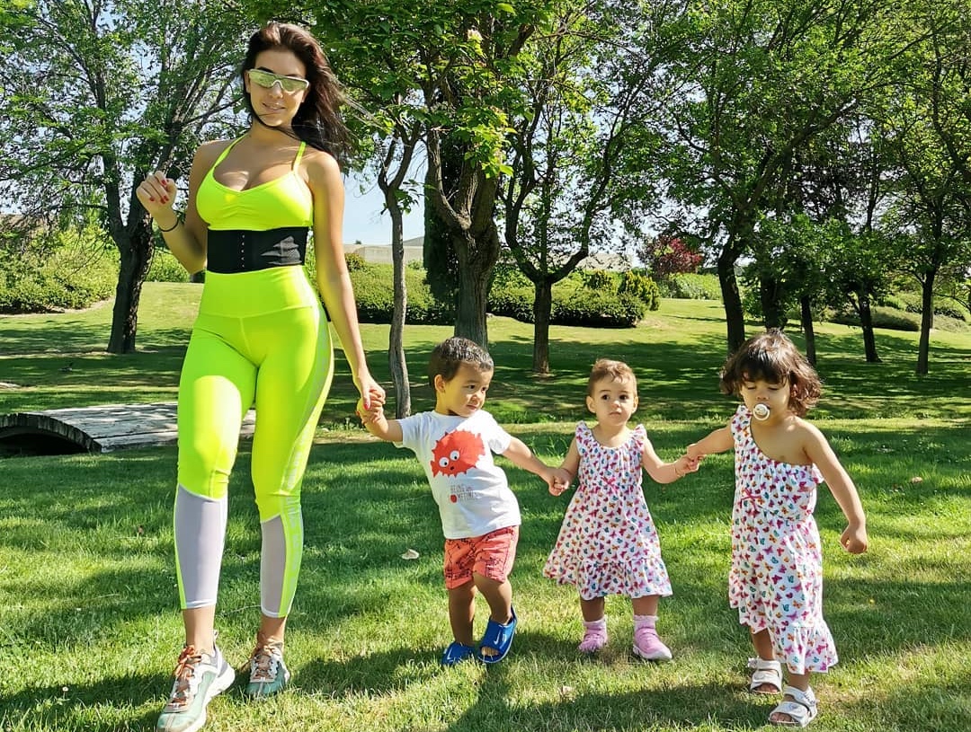 georgina rodriguez filhos Namorada de Cristiano Ronaldo mostra-se a dançar: "De regresso à minha infância"