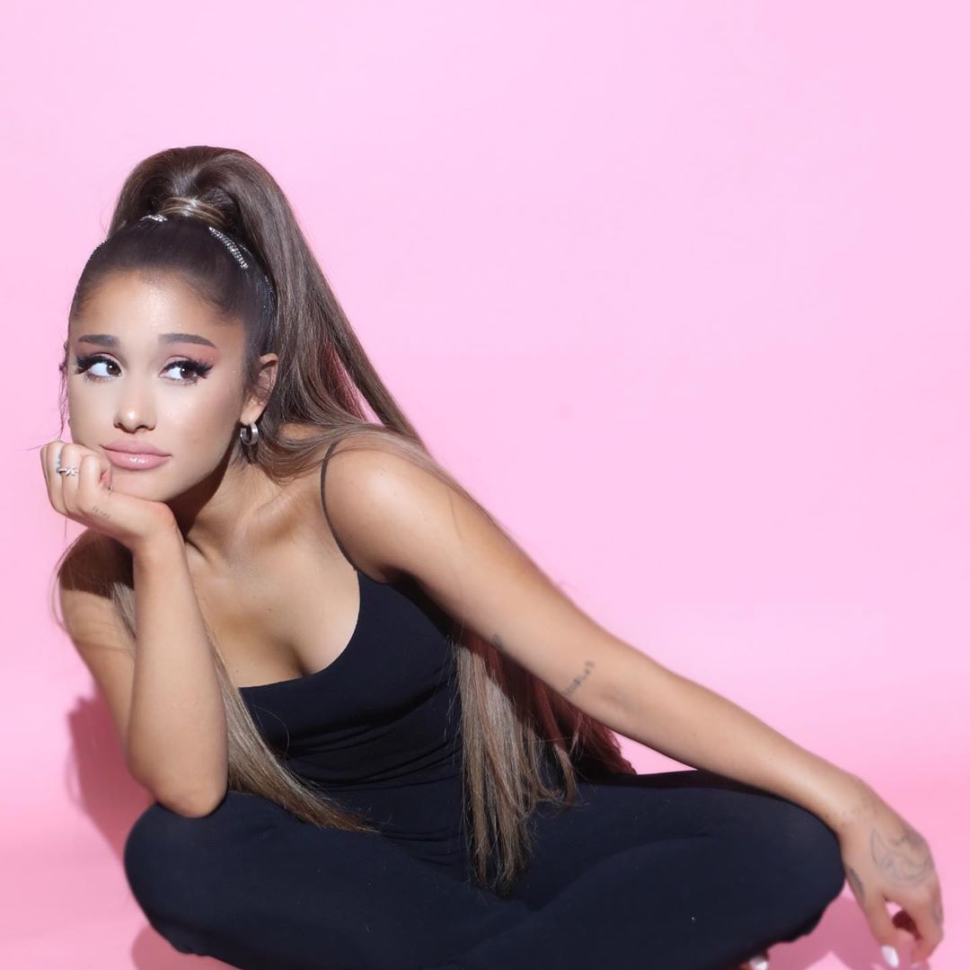 Ariana Grande Ataques De Pânico Levam A Cancelamento De Encontro De Ariana Grande Com Fãs
