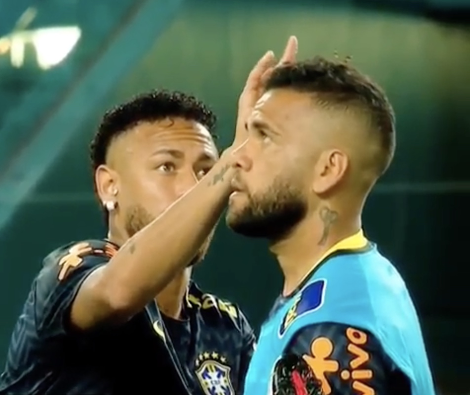 Neymar Dani Alves Vídeo Viral: Neymar E Dani Alves Protagonizam Momento Hilariante