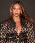 Beyonce4 Beyoncé Exibe-Se Em Poses De 'Tirar O Fôlego'
