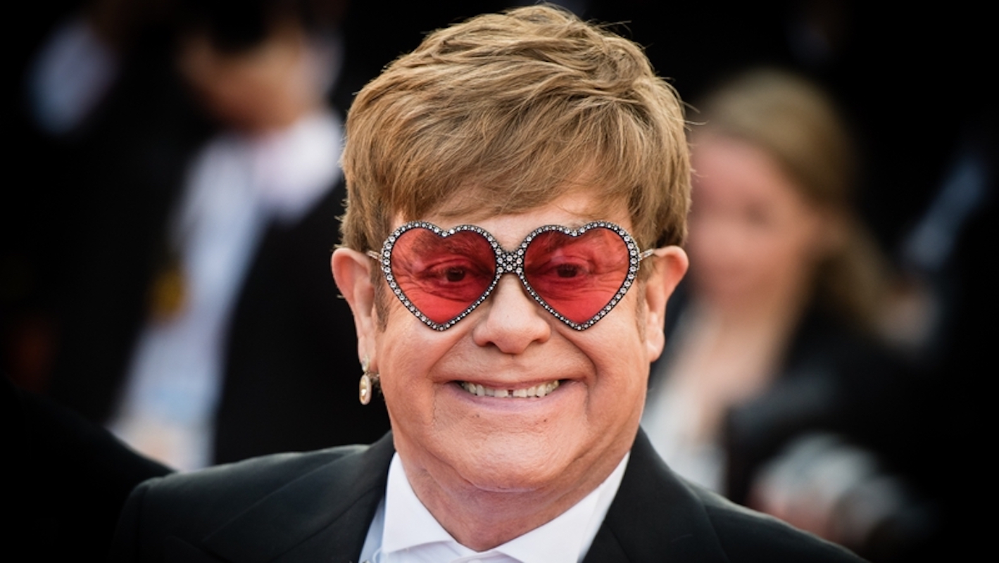 elton john 1 Elton John insulta seguranças: "Deixem-na em paz, seus montes de m****"