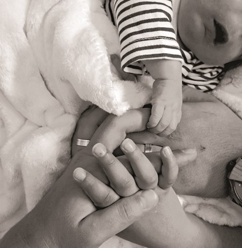 Pais De Rodrigo 1 Pais Do Bebé Que Nasceu Sem Olhos, Nariz E Parte Do Crânio Publicam Foto