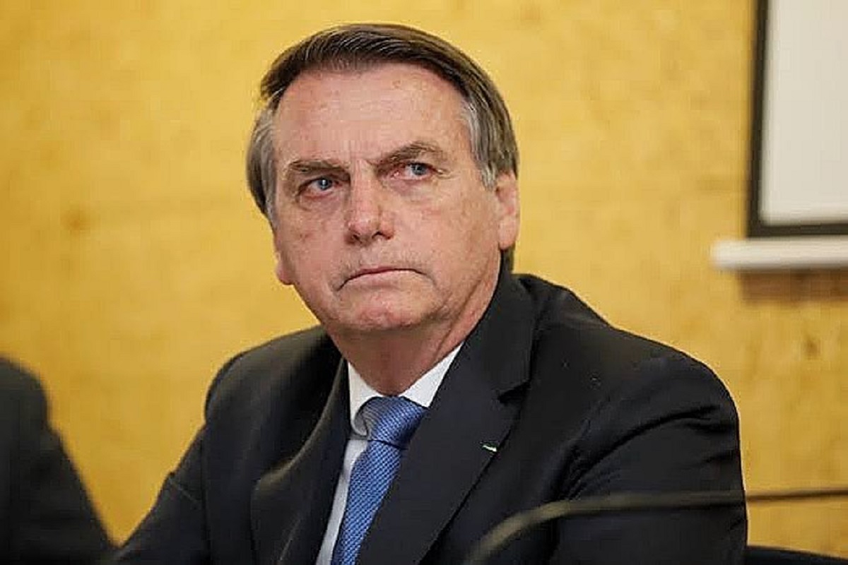 Jair Bolsonaro Infetado Com Covid-19, Bolsonaro Passeia E Fala Sem Máscara Com Populares