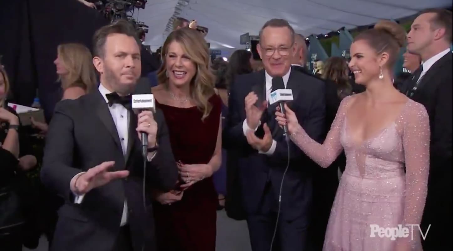 Tom Hanks Actors Guild Awards Tom Hanks Faz Gesto 'Obsceno' Na Passadeira Vermelha Dos Sag