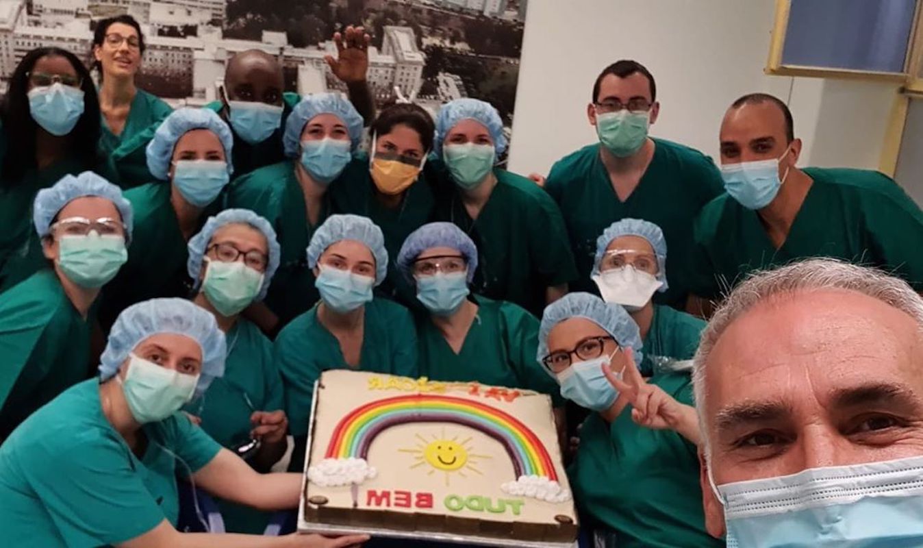 marco costa bolo hospital santa maria Profissionais de saúde agradecem gesto de Marco Costa: "Vai ficar tudo bem!"