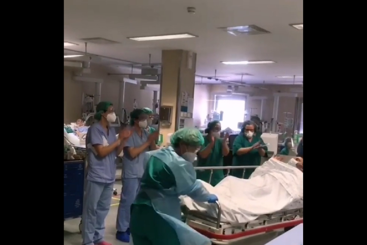 Hospital De Gaia Coronavirus Profissionais Do Hospital De Gaia Festejam Etapa Ganha Na Luta Contra O Covid-19