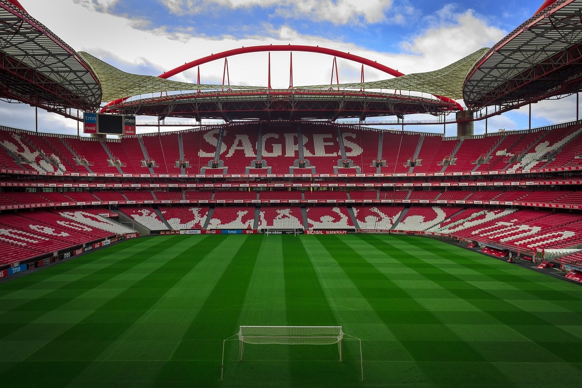 estadio da luz Antigo jogador do Benfica e do Porto perdeu "quase tudo" por causa do jogo