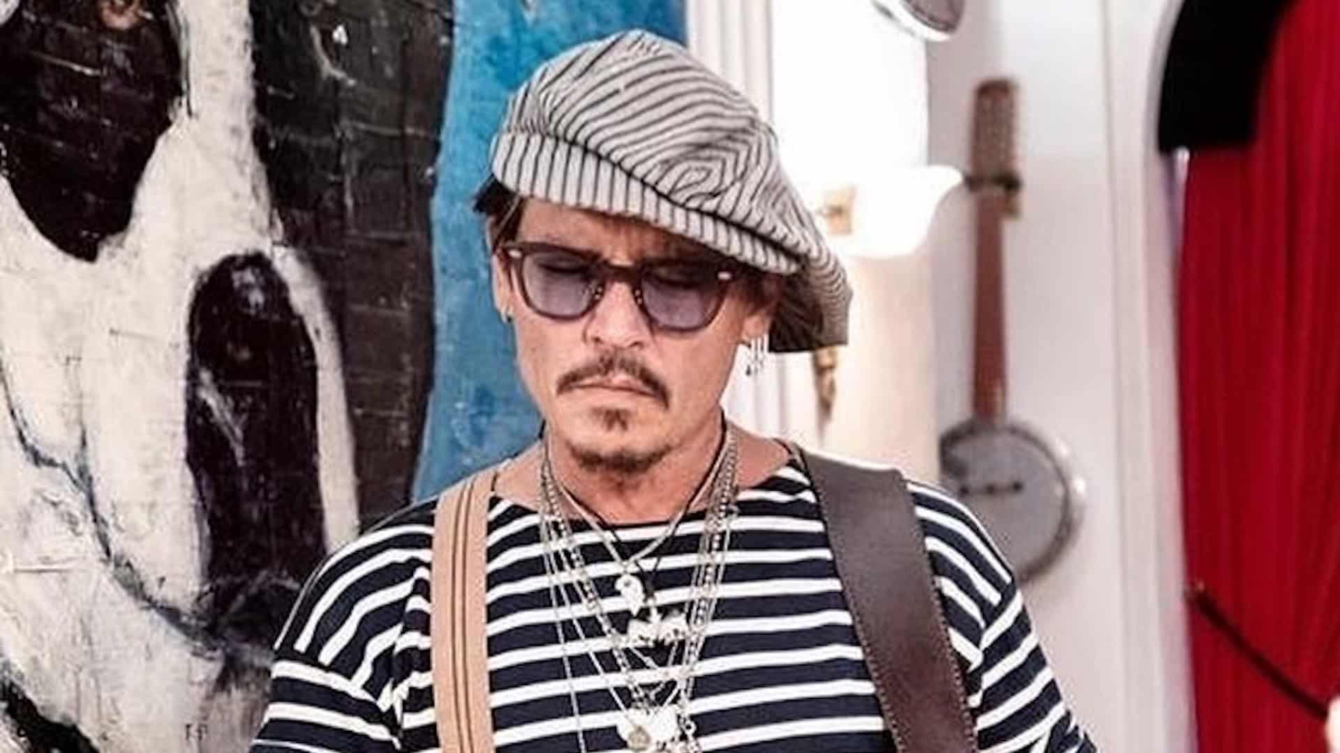 Johnny Depp faz vídeo para agradecer apoio de fãs durante