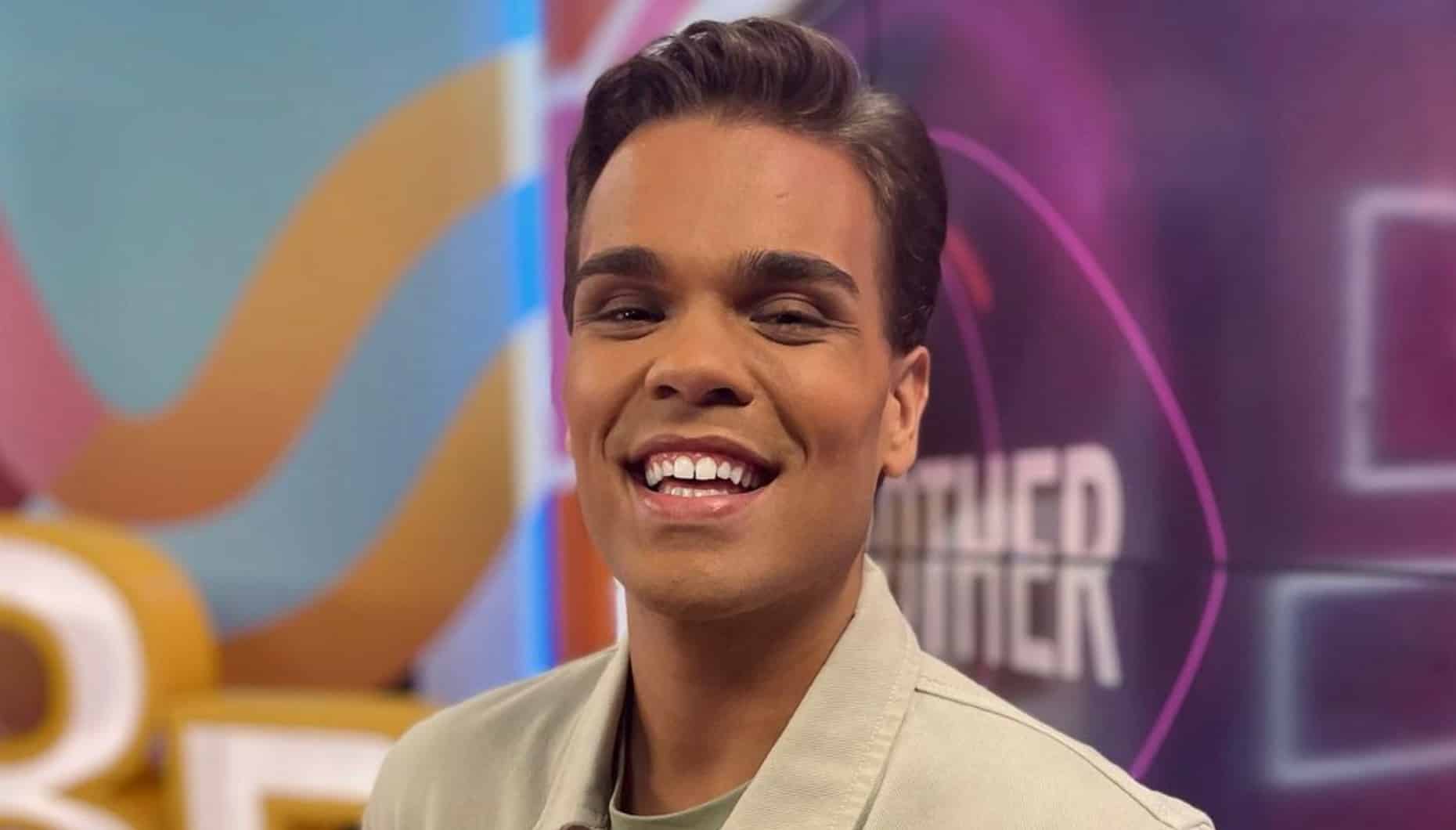 z-lopes-comovido-com-uma-mensagem-especial-beijinhos-de-uma-av-que