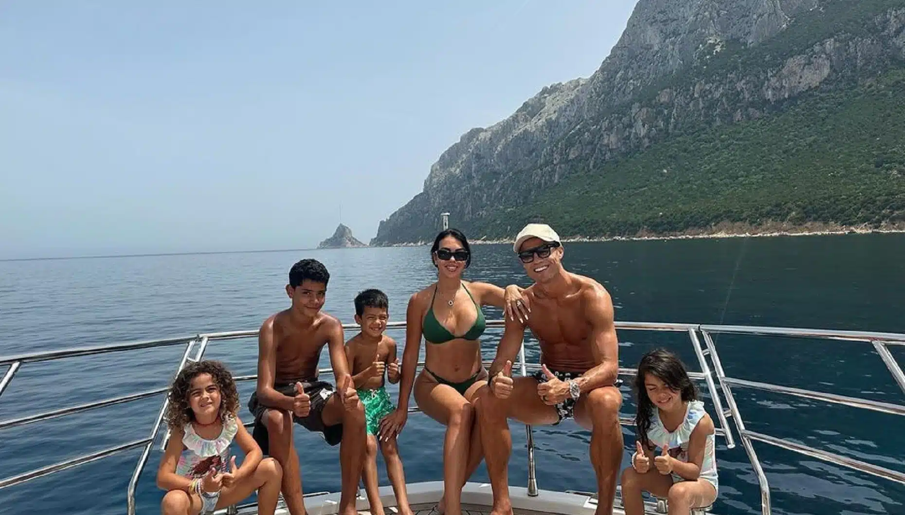Georgina Rodriguez, Cristiano Ronaldo, Alana, Eva, Mateo, Cristianinho, Filhos