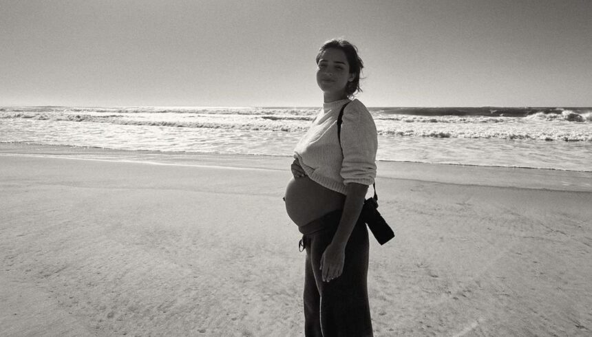 angie costa Na reta final da gravidez, Angie Costa mostra "barriguinha ao léu"